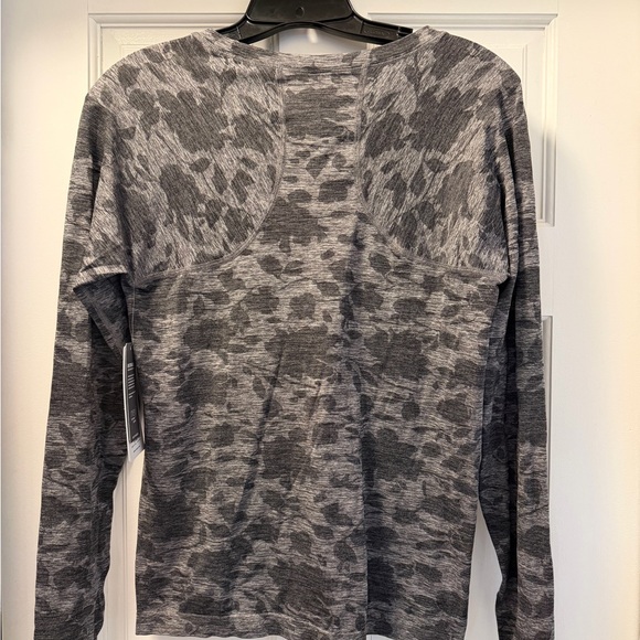 Athleta Momentum Floral Top - Picture 2 of 3